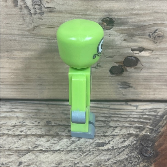 Ryan’s World Mini Neon Green Robot Figure 3” Big Eyes Just Play TV Posable Toy - Picture 4 of 6